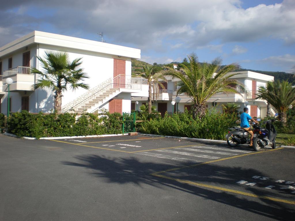 Club Residence La Castellana Mare Бельведере-Мариттимо Экстерьер фото