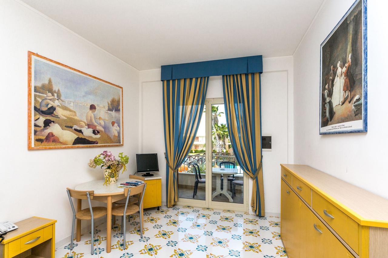 Club Residence La Castellana Mare Бельведере-Мариттимо Экстерьер фото