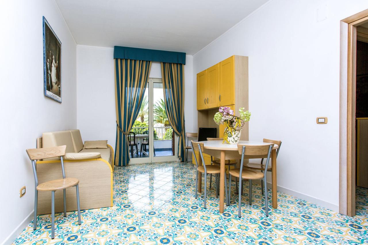 Club Residence La Castellana Mare Бельведере-Мариттимо Экстерьер фото