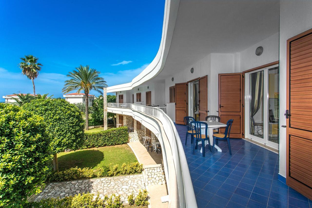 Club Residence La Castellana Mare Бельведере-Мариттимо Экстерьер фото