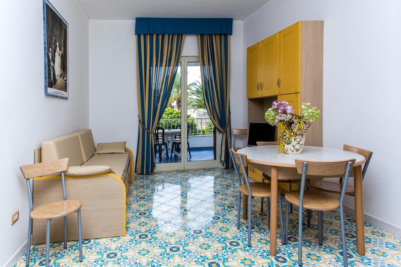 Club Residence La Castellana Mare Бельведере-Мариттимо Экстерьер фото