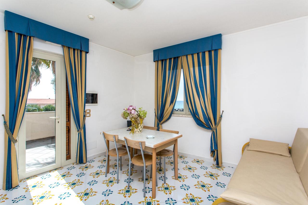 Club Residence La Castellana Mare Бельведере-Мариттимо Экстерьер фото